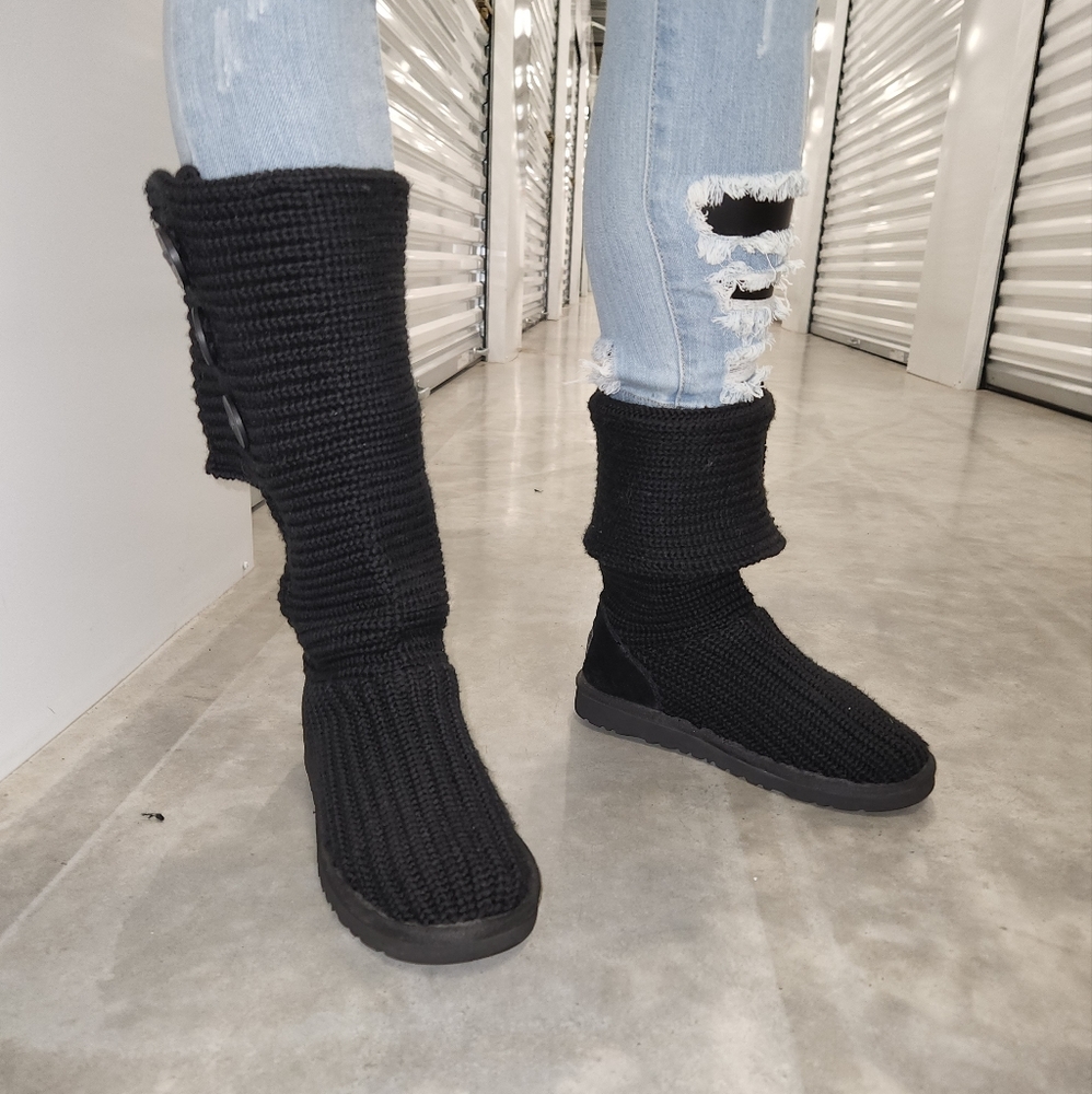 UGG Classic Cardy Boots - Picture 4 of 10